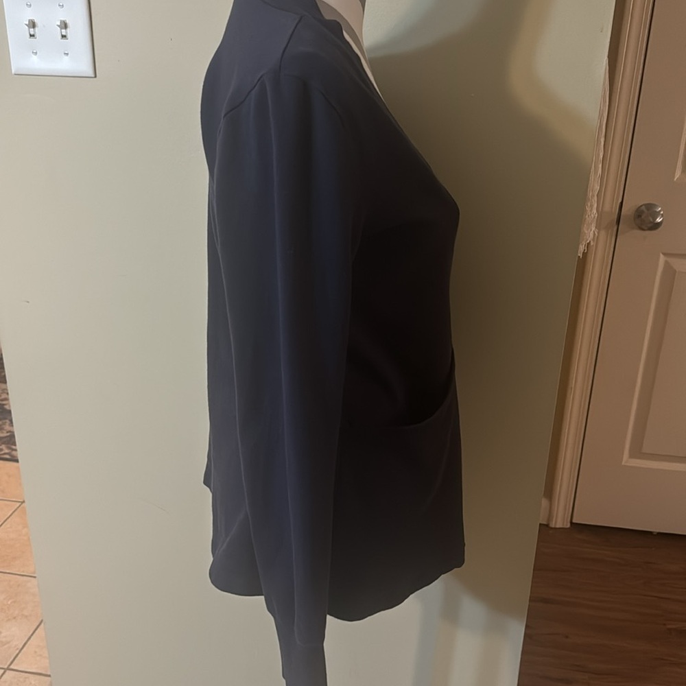 Navy Blue V-Neck Sweater with Front Pockets by Ann Taylor LOFT - Medium - Picture 5 of 8